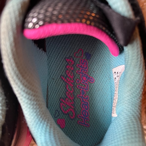 Sketchers Flutter Hearts Bestie shoes 2 - Picture 4 of 6